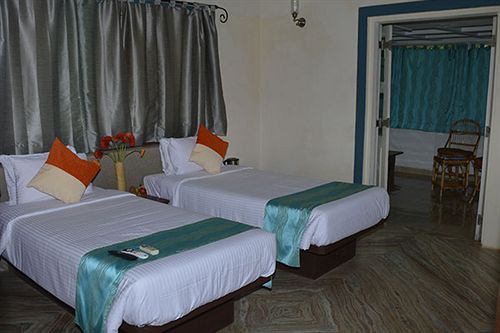 Leisure Vacations Goa By The Sal Hotel Majorda Esterno foto